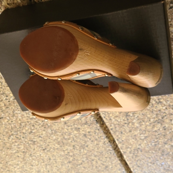 Burberry sandals - Picture 4 of 5